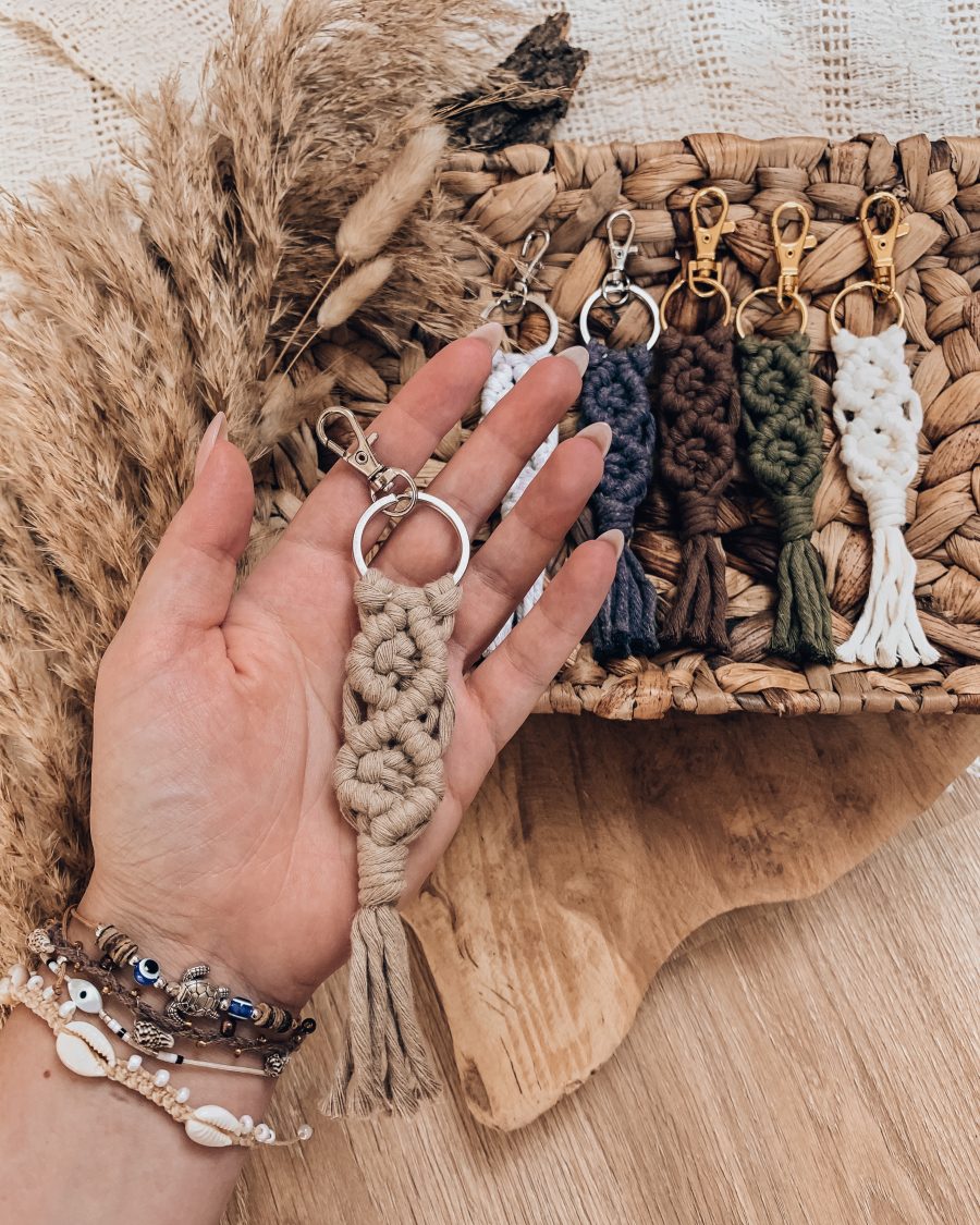 Makramee Anhänger - Boho Schlüsselanhänger - Taschenanhänger - Accessoires zu verschenken - Geschenkidee - Handmade - Schlüsselanhänger für den Campervan - Lady Handgemacht by Tamara Wagner