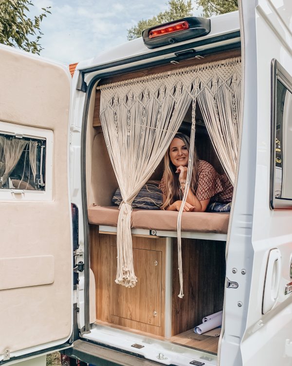 Makramee Vorhang VAN - Makramee Wandbehang - praktischer Vorhang für den Campervan - Deko für das Wohnmobil - Boho Van Deko - Gardine für den Camper - Camper Makramee - Lady Handgemacht by Tamara Wagner