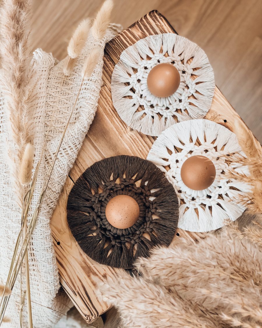 Makramee Eierbecher - Osterdeko - Osternest - Ostergeschenk - Boho Ostern - Tischdeko - Ostertisch - handgefertigte Deko - Lady Handgemacht by Tamara Wagner