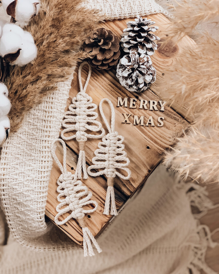 Makramee Weihnachtsbäumchen - Weihnachtsdeko - XMAS - Weihnachten - Geschenkanhänger - Geschenkidee - Boho Deko - Lady Handgemacht by Tamara Wagner